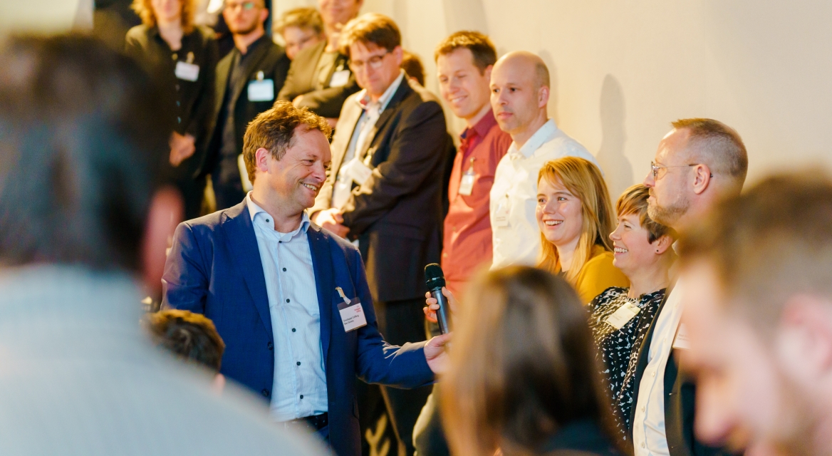 Internationale samenwerkingen tijdelijk