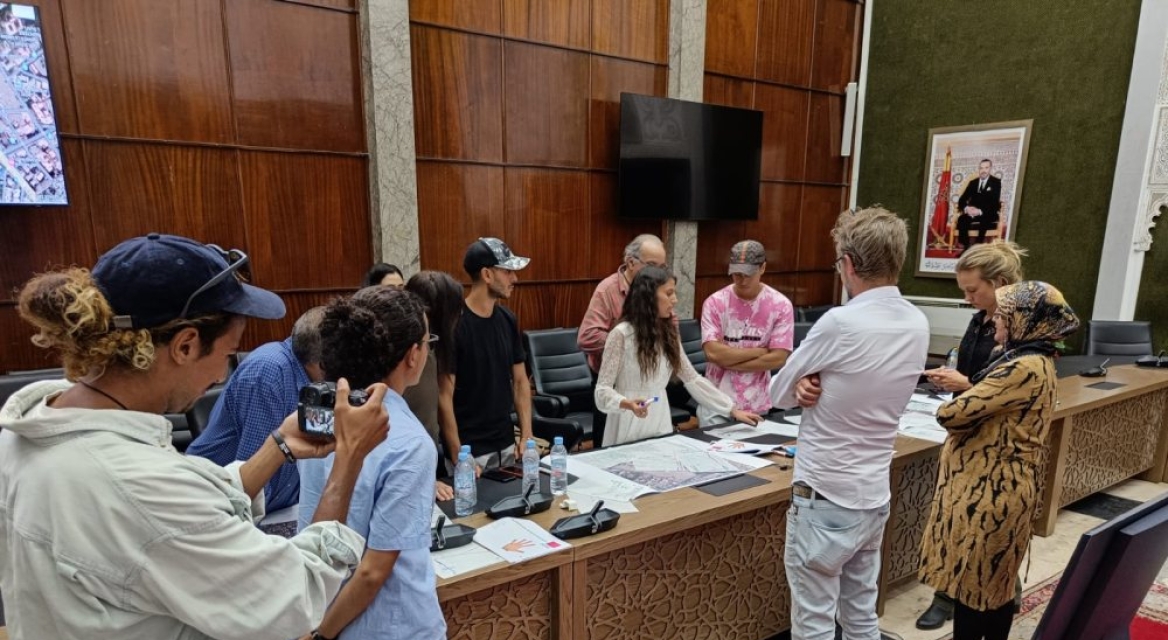 Goudappel geeft advies in Marrakech