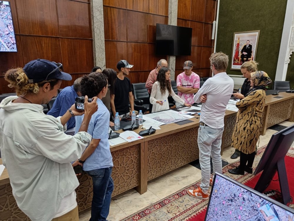 Goudappel geeft advies in Marrakech